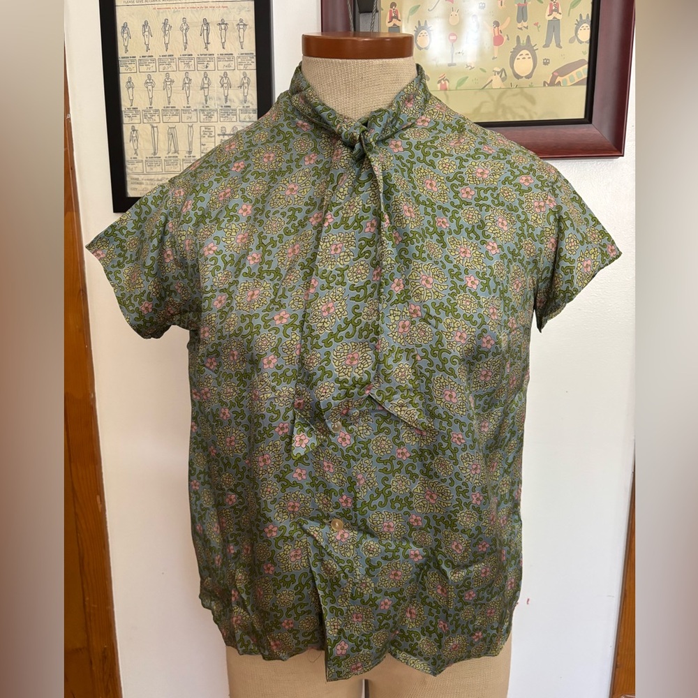 VINTAGE: French Silky Necktie Art Deco Floral Secretary Blouse SZ.S (BLUE-GREEN)